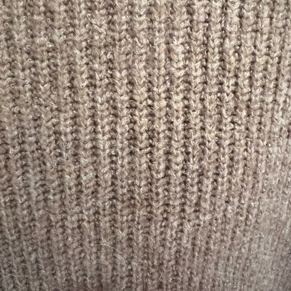 Over Size Tart Off-the-Shoulder Twist-Back Crop Sweater - Dusty Pink - Picture 4 of 8